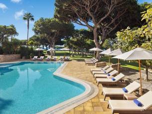 Pine Cliffs Resort