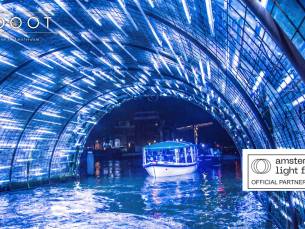 Rondvaart (75 min) tijdens Amsterdam Light Festival + evt. drankjes