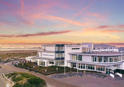 Prachtig hotel aan de kust van het Waddeneiland Vlieland incl. ontbijt, NS treinretour en overtocht naar Vlieland!