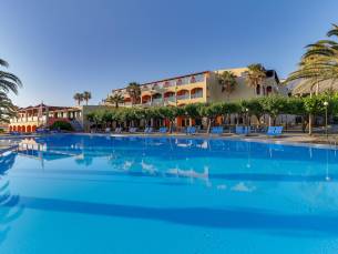 Mare Monte Beach