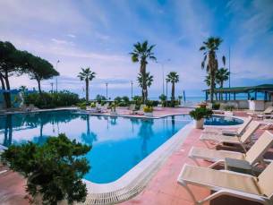 Fafa Beach Hotel