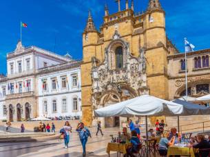 Complete Fly & Drive klassiek Portugal: o.a. Porto, Lissabon & Coimbra incl. 4*-hotels & ontbijt!