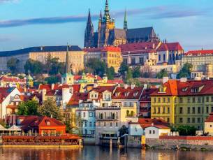 Gezellige stedentrip in Praag incl. vlucht, verblijf in centraal gelegen 4*-hotel incl. ontbijt en GRATIS sauna ????