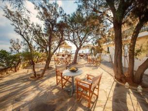 Cavos Bay Hotel