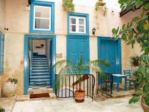 Pilot Amphora Boutique Hotel