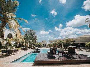 Talk Of The Town en Beach Club