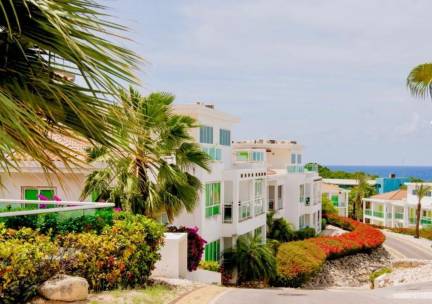 Piscadera Harbour Village