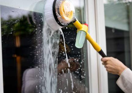 Roterende Schoonmaakborstel Met Zeepdispenser - Eenvoudig Te Bevestigen Op ...