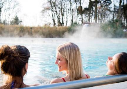 4*-WELLNESSHOTEL in Nijmegen incl. ontbijt, 2 dagen entree tot de Thermen, GRATIS luxe slippers & NS treinretour!
