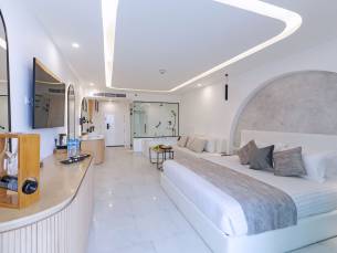 Sunrise White Hills Resort