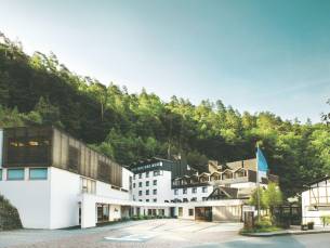 Halfpension op een TOPLOCATIE in een 4*-hotel met wellness in de prachtige natuur van het schilderachtige Brexbachtal & nabij Koblenz o.b.v. halfpension+ welkomstcocktail