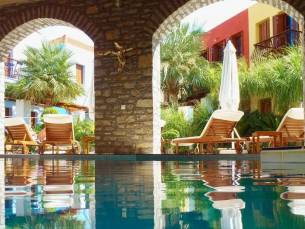 Iapetos Hotel