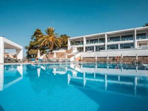 Aiora Aqua Resort
