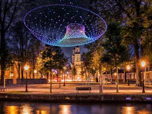 Verblijf in 4*-hotel Amsterdam incl. rondvaart met LUXE boot langs het Amsterdam Light Festival!