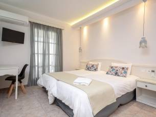 Spiros Hotel & Appartementen