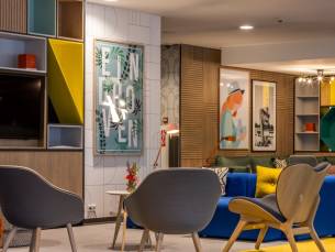 Trendy 4*-hotel met ZWEMBAD in het CENTRUM van Eindhoven incl. ontbijt en welkomstdrankje!