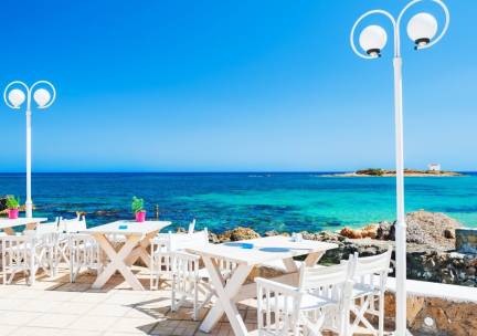 Toplocatie! Geniet op Kreta in een hotel met zwembad & op loopafstand van het strand incl. vlucht en transfer