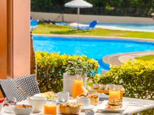 Aparthotel Century Resort