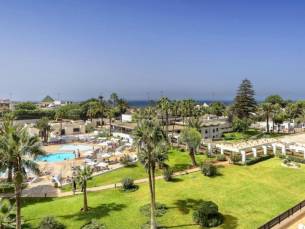 4*-hotel met een GROOT BUITENZWEMBAD met ZONNETERRAS aan de betoverende kust van Agadir incl. vlucht en o.b.v. all-inclusive