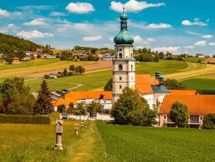 Geniet van een verblijf in de natuurrijke omgeving van Beieren o.b.v. halfpension en incl. wellness + aktivCARD Bayerischer Wald!