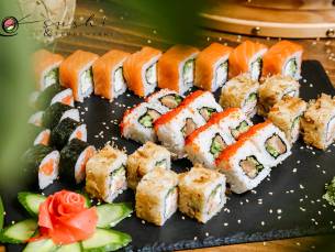 Sushibox (20, 28, 40 of 48 stuks) voor afhaal bij Iro Sushi Loosduinen