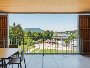 7=5 SPECIAL! ???? Geniet met het hele gezin van een familievakantie in een NIEUW resort met wellness & verblijf in een LUXE appartement aan de Klopeiner See, Oostenrijk nabij Karinthi&euml; + GRATIS parkeren!