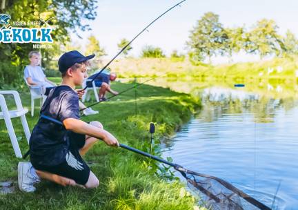 Vissen (4 uur) + hengel + 1 bakje aas + drankje + candybar