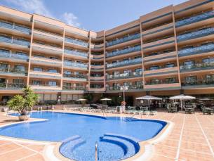 Halfpension in een 4*-hotel met wellness, zwembad en nabij het strand in Salou incl. vlucht, transfer & halfpension