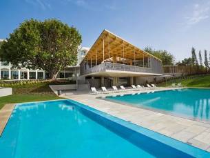 Ozadi Tavira Hotel