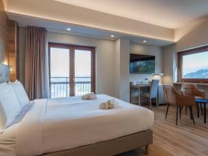 LIFT Hotel