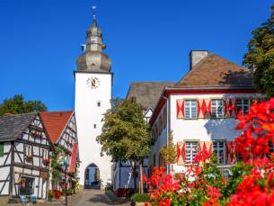 SAUERLAND CALLING! ???? Geniet van de perfecte mix tussen natuur en ontspanning in een 4*-Fletcher hotel met zwembad & sauna in Arnsberg incl. ontbijt en hoofdgerecht!