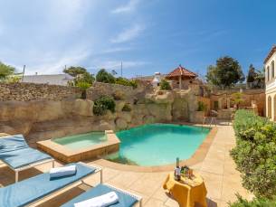 Villa & Pool 2 Mellieha Bay Retreat