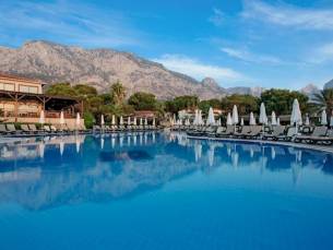 8 daagse vliegvakantie naar Crystal Flora Beach Resort in kemer, turkije