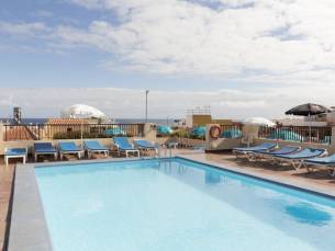 Genieten van de Canarische zon tijdens de winter in Puerto de la Cruz, Tenerife! Incl. vlucht, transfer en ontbijt