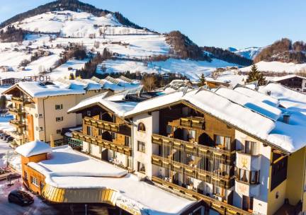 Geniet in een 4*-hotel in de schitterende natuur van Tirol incl. halfpension en Wildsch&ouml;nau Card + leuke extra's