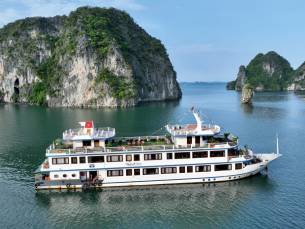 Bai Tu Long Bay Cruise