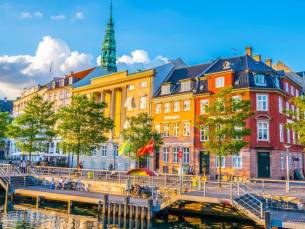De ultieme Alles-in-1-Deal: KOPENHAGEN! Incl. hotel, vlucht, ontbijt + wandeltocht & boottocht of een volledige dagtour naar Hamlet Castle & Zweden!