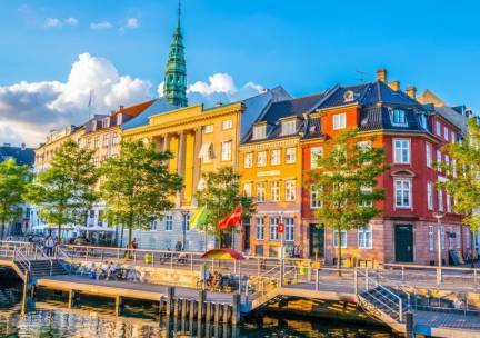 De ultieme Alles-in-1-Deal: KOPENHAGEN! Incl. hotel, vlucht, ontbijt + wandeltocht & boottocht of een volledige dagtour naar Hamlet Castle & Zweden!