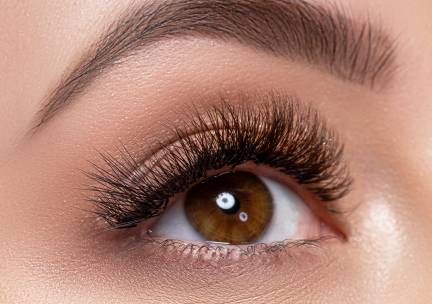 Nieuwe set wimperextensions naar keuze