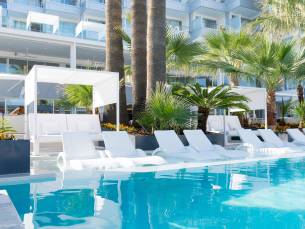 Reverence Mare Hotel