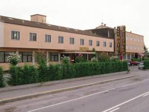 Muraless Art Hotel