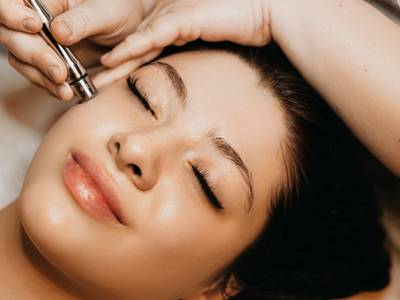 Gezichtsbehandeling evt. met dermapen