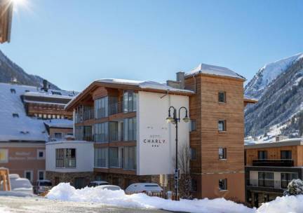 Hotel Charly