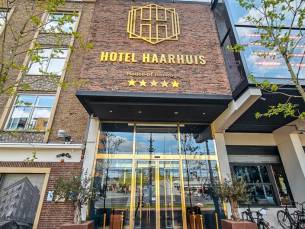 FLASHDEAL! ⚡ Beleef Arnhem vanuit een ULTRALUXE 5*- hotel met rooftopbar incl. ontbijt, wellness + welkomstdrankje