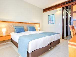 Auramar Beach Resort