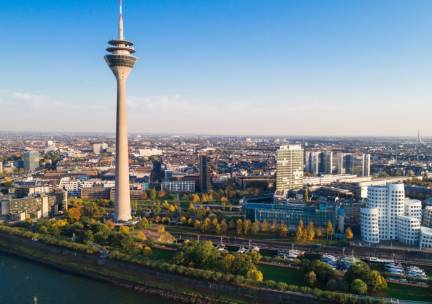 Stedentrip naar de bruisende stad Düsseldorf incl. ontbijt + NS treinretour
