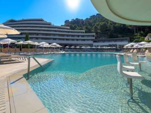 8 daagse vliegvakantie naar Olympic Palace Resort en Convention Center in ixia, griekenland