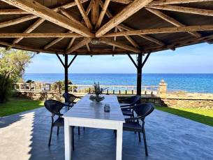 Genari beach apartments