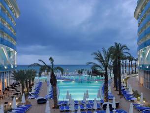 Vikingen Infinity Resort & Spa