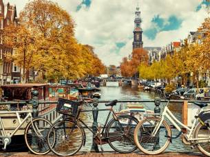 MEGA DEAL! ⚡ Geniet in een hypermodern 4*-hotel nabij Amsterdam incl. ontbijt + welkomstdrankje!